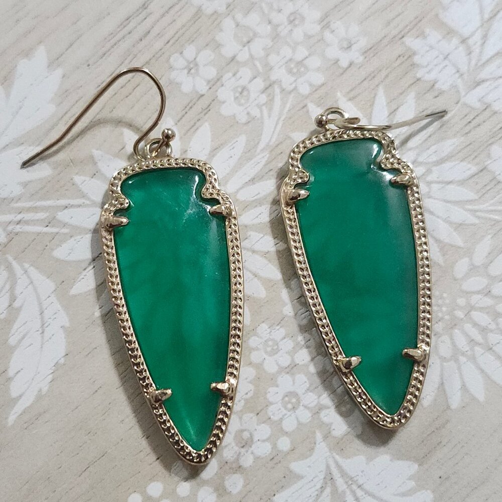 Kendra Scott Green Arrow Arrowhead Sky Gold Drop Earrings